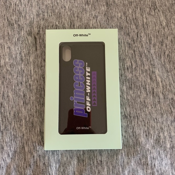 Off-White Accessories - Off white iPhone X/ XS case BRAND NEW NEVER USE